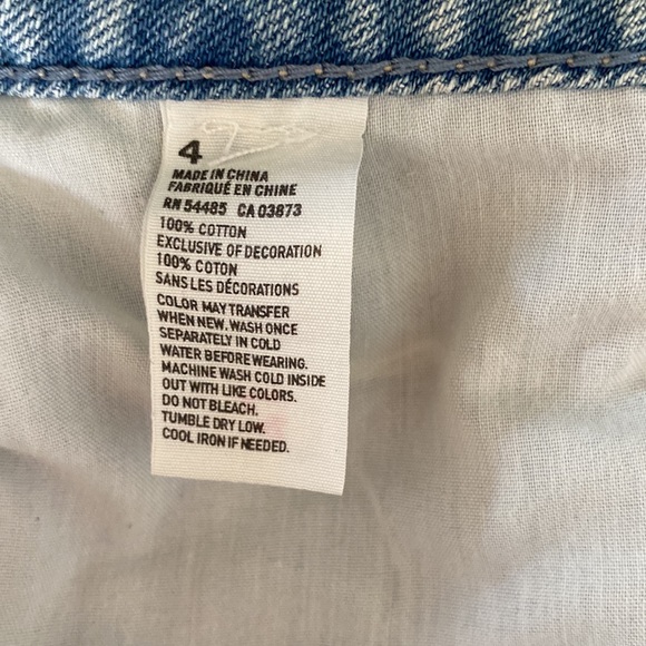 Denim shorts - Picture 3 of 3